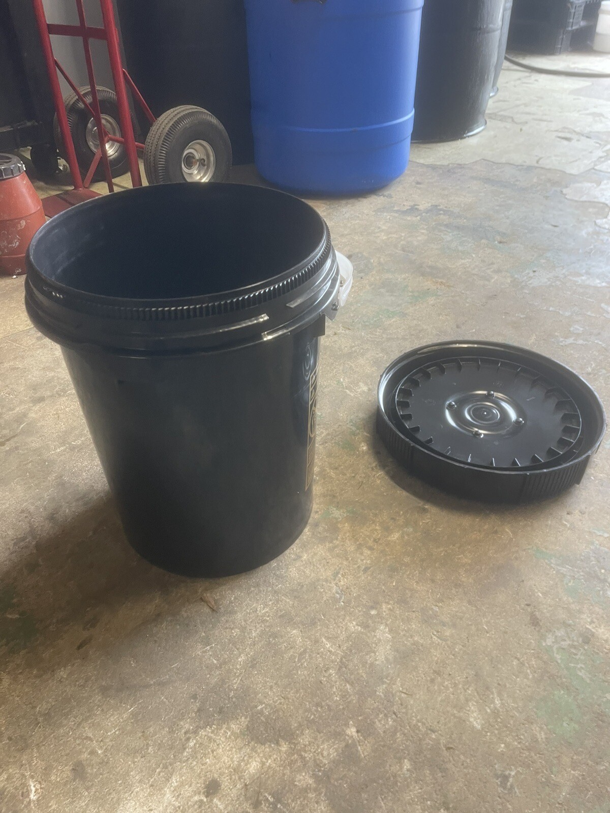 5 Gallon Buckets Screw Tops Food, Feed, Seeds, Storage, Shipping