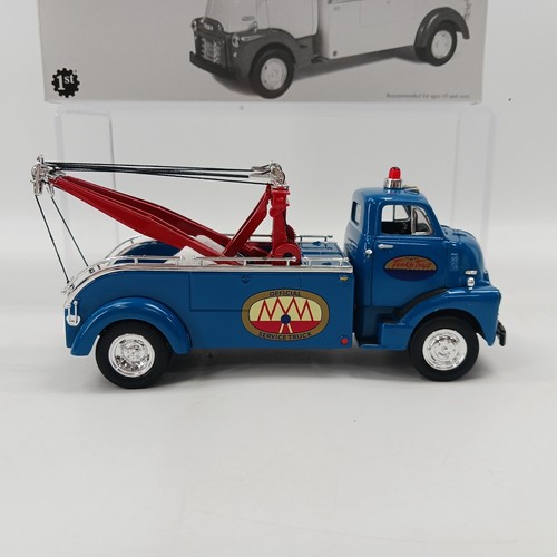 First Gear 1952 GMC Tow Truck Tonka Wrecker 1:34 Scale Diecast #19-2348 - Picture 8 of 17