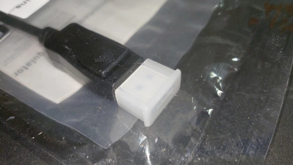 {Dell} DisplayPort-to-DVI-Single-Link Adapter Cable {0KKMYD} - Image 2 of 3