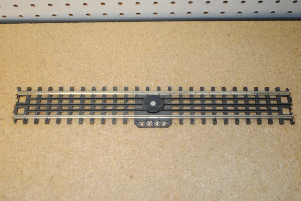 MTH RealTrax O Gauge Nickel Silver Track – 8 Pack Of 10" Straight Sections With Roadbed - View #3