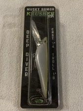 MUSKY ARMOR 5" KRUSHER JR. 1.5oz. DEEP DIVER HITCH/SUCKER. NIP