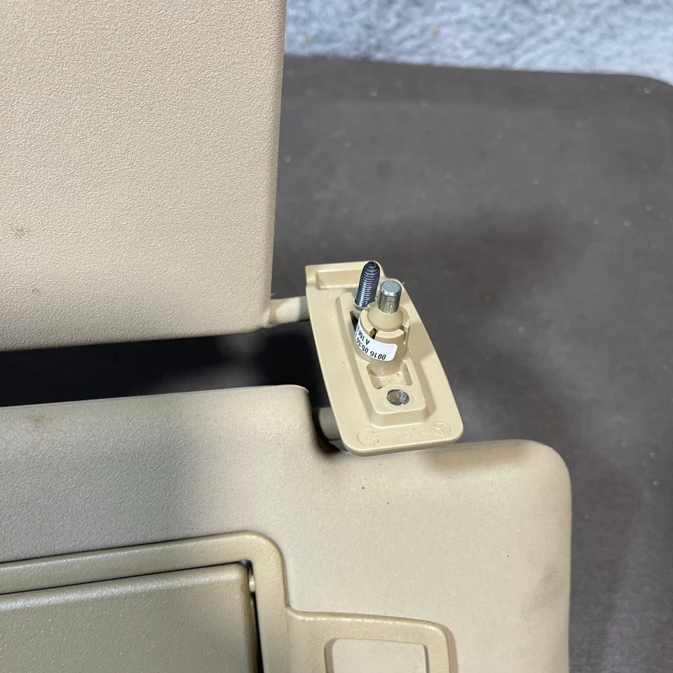 Солнцезащитный козырек передний правый для Mercedes X166 GL450 550 06–19 годов выпуска с оригинальным удлинителем - Изображение 3 из 4