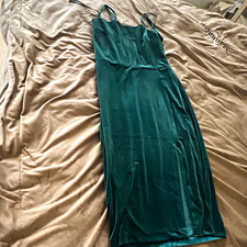 Express Women's Green Velvet V-Neck Strappy Sleeveless Maxi Long Dress S