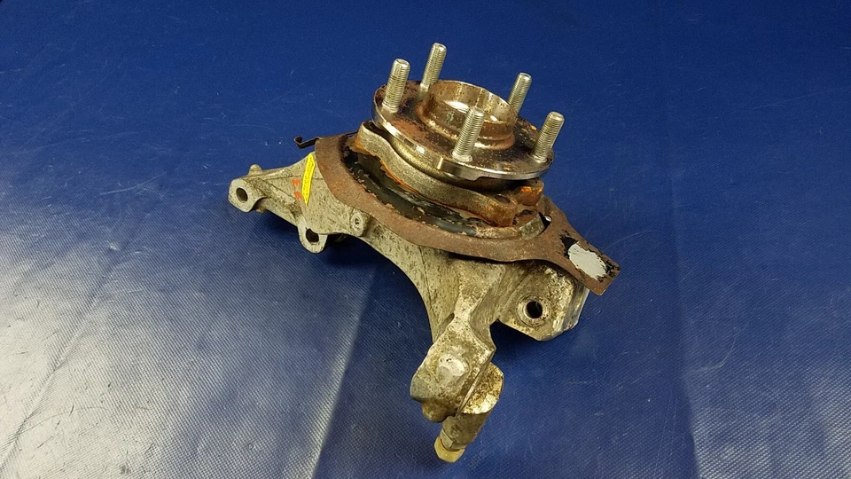 Nissan Murano Quest 2009-2017 eje delantero derecho nudillo con buje # 68563 Foto 4 de 4