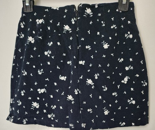 Art Class Girls Size Large 10/12 Black Skirt With White Flowers - Picture 2 of 2