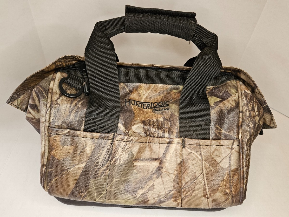 Plano Hunter Logic Camo Hunting Vinyl Duffel Bag Hard Bottom