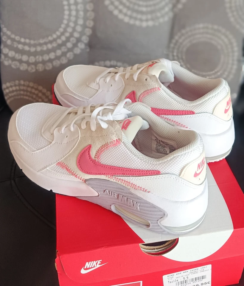 Basket Fille, Nike Air Max Excee GS. Taille 38. Neuves. - Photo 2/4