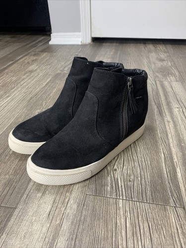 universal thread wedge sneakers