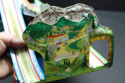 Vintage 1953 Ohio Art Tin Lithograph "Alpine Station" WIND-UP TRACK TOY w/Bus - Picture 14 of 24