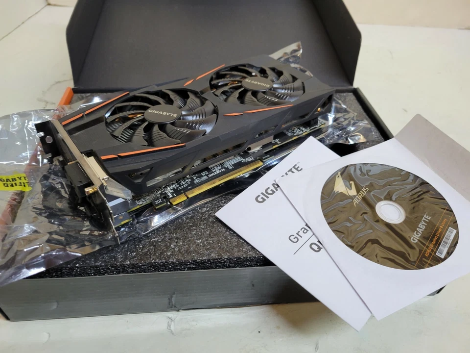 Gigabyte AMD Radeon RX 580 Gaming 4GB Graphics Video Card - PCIe - HDMI - 3x DP - Image 4 of 4