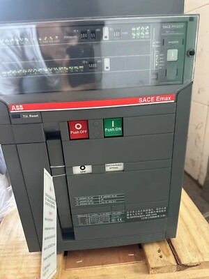 ABB ACB  Air circuit breaker E2B2000 PR121/P-LI In=2000A 3p FHR 1SDA055824R1