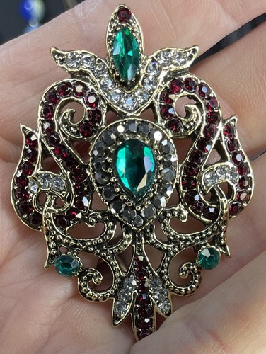 New Victorian Style Emerald Green & Ruby Red Gold Tone Brooch Pin/Pendant 2 1/4” - Picture 7 of 7