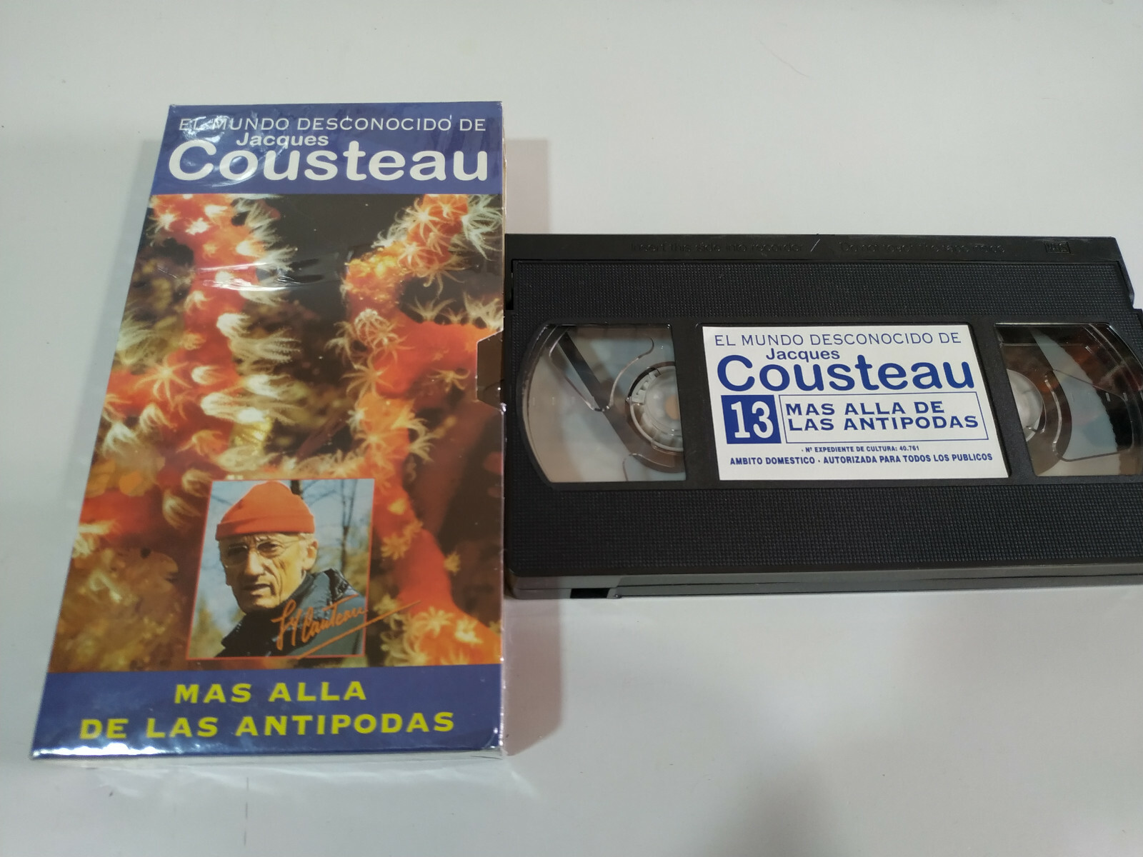 Jacques Cousteau - Mas Beyond The Antipodes - VHS Tape Cinta Español