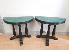 Coppia di consolle a mezzaluna anni '50 in legno nero e pergamena tinta verde
