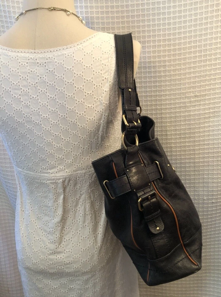 Сумка/сумка с короткими ручками Schuler & Sons Philadelphia Hobo черная кожа с коричневой рантовой отделкой - Изображение 2 из 4