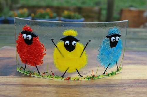 colourful naughty sheep in fused glass. They're freestanding, fun sun catchers - Picture 36 of 73
