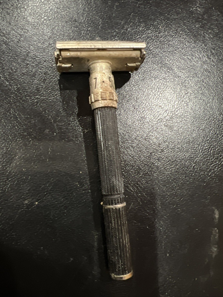 Vintage 1970 Gillette Black Beauty 109 Super Adjustable 1-9 Safety