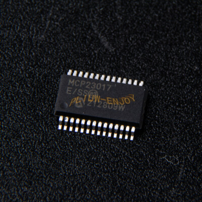 NEW 1PCS MCP23017-E/SS MICROCHIP SSOP-28