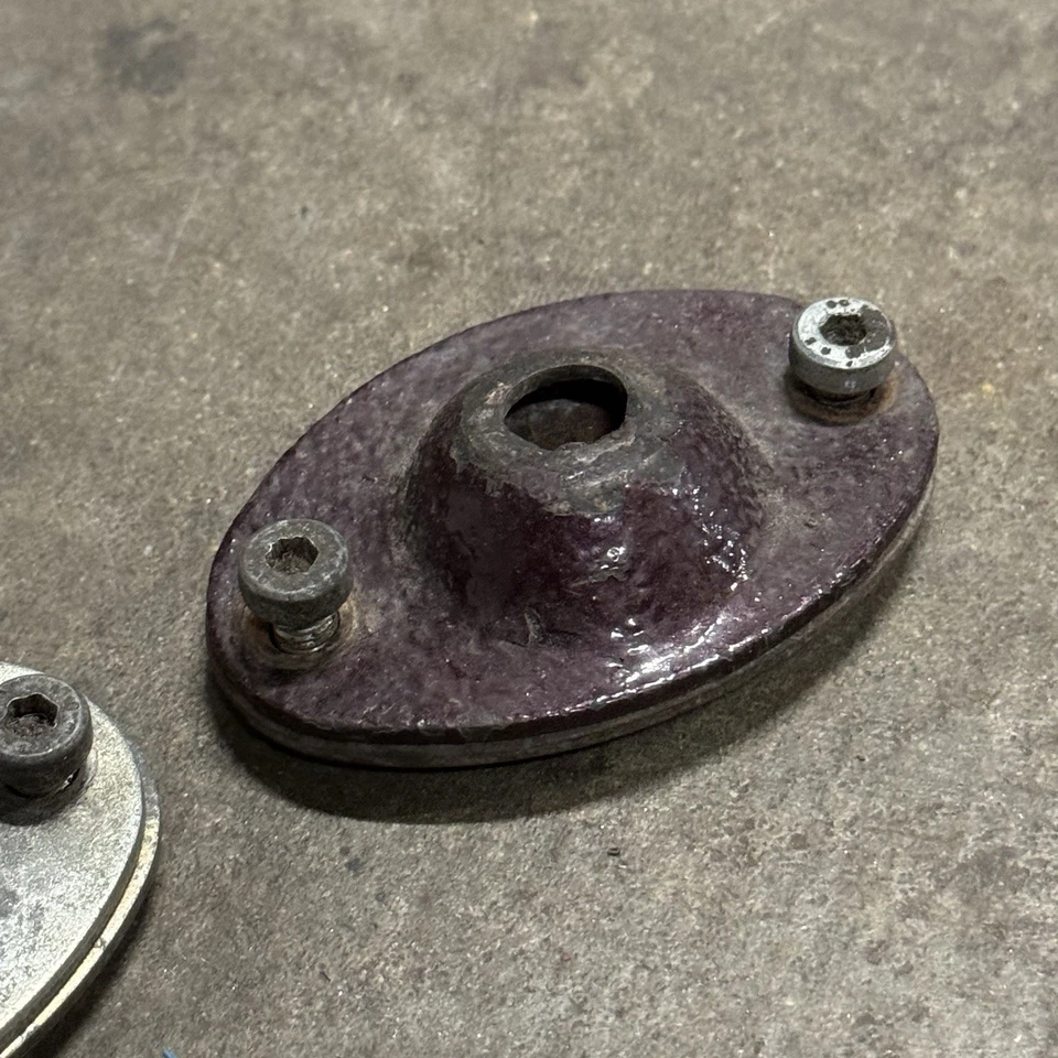 Porsche 911 Fog lamp Mounting Bracket Base pair 1974-1983 911SC S LIGHT - Image 3 of 4