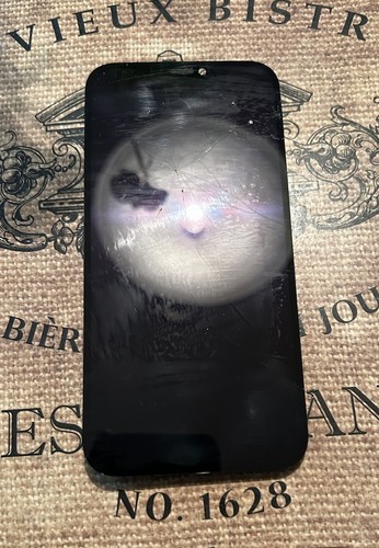 iPhone 12/12 Pro Original screen- SERVICE PACK. (cracked)