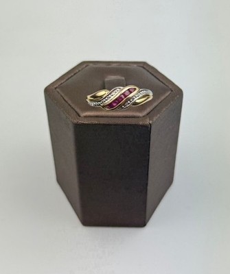 Rubin und Diamant Ring 9 kt Gold, Vintage und gepunzt, natürliche Rubine