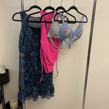 Women  s Swimwear Bundle of 4 Size Medium Summer Swim Mixed Lot Resort Vacation
