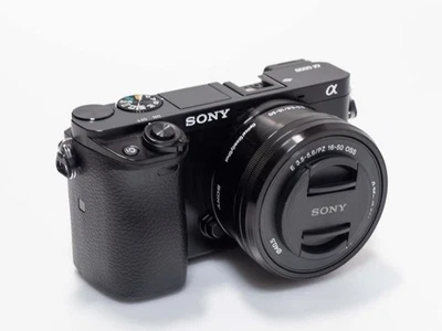Appareil photo numérique Sony Alpha ILCE a6000 avec 16-50 mm noir fonctionne ... - Photo 1/4