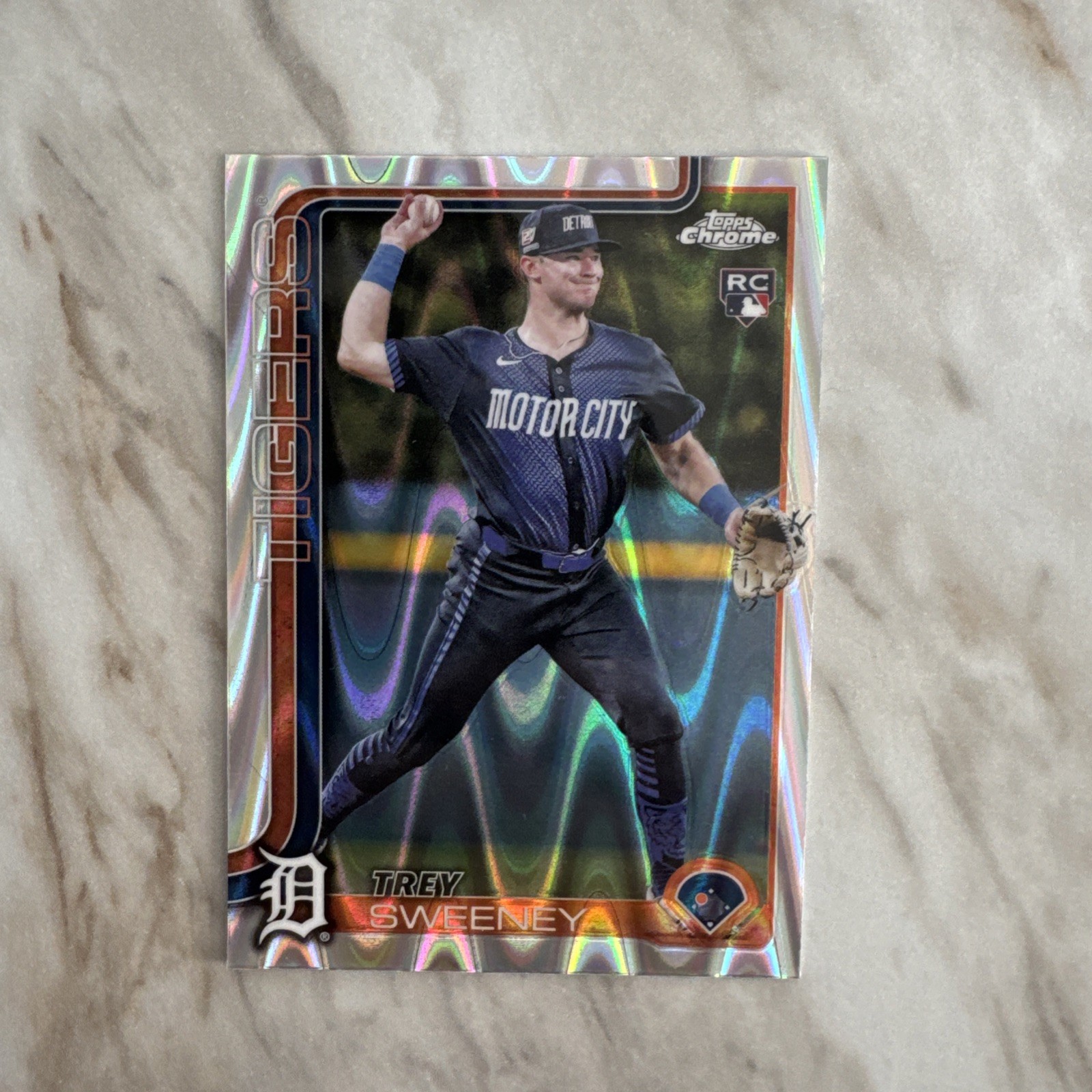 2025 Topps Chrome - Trey Sweeney #6 Raywave Refractor (RC)