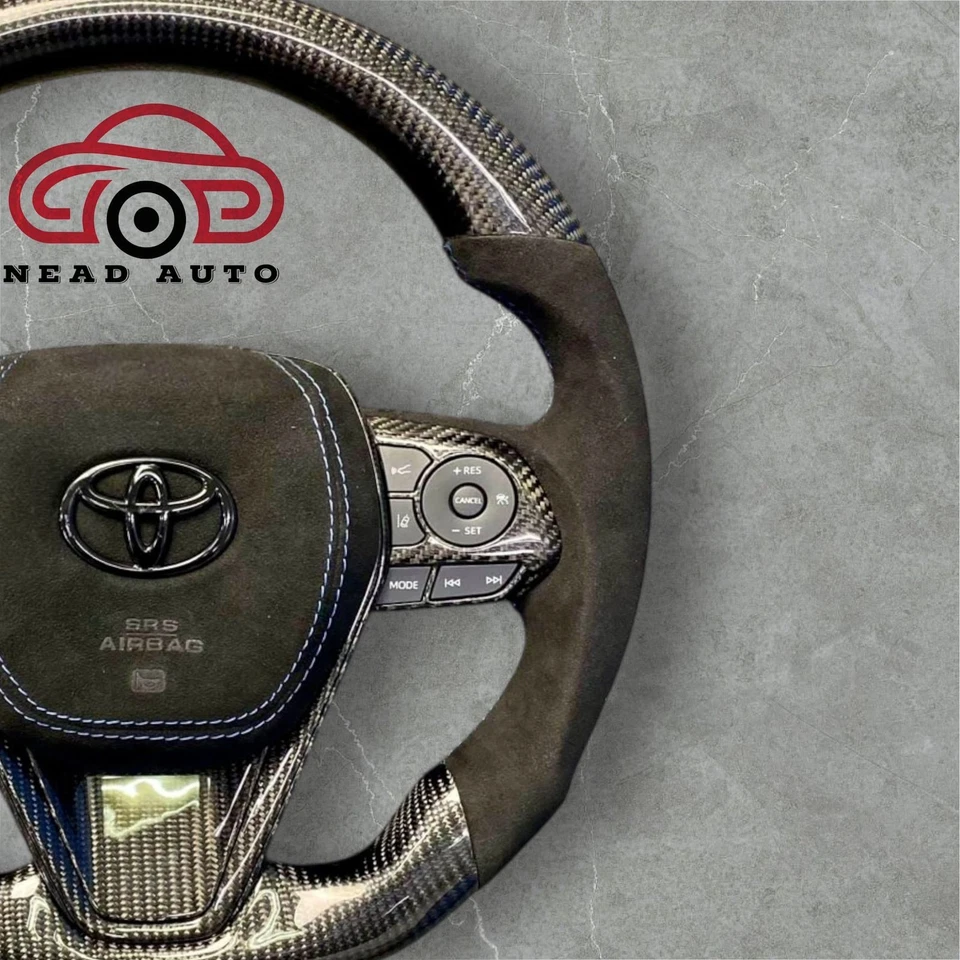 Volante Alcántara y fibra de carbono personalizado premium para Toyota Camry 8ª generación Foto 3 de 4