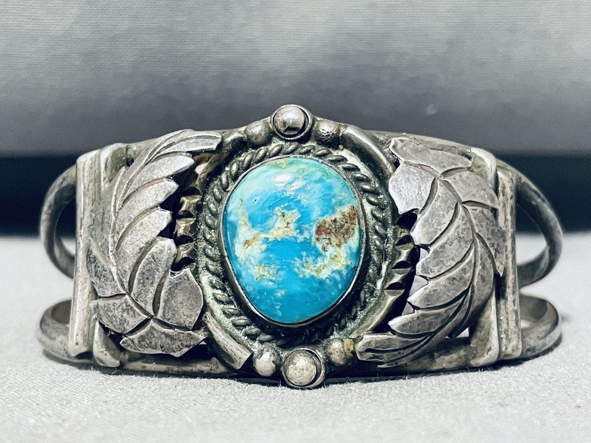 Superior Vintage Native American Navajo Turquoise Flower Sterling Silver Bracelet Superior Vintage Native American Navajo Turquoise Flower Sterling Silver Bracelet