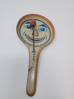 Harry Kelner & Son Rare Vintage Tin Noise Maker With Wooden Clanger. 
