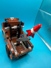 LEGO Disney Pixar Cars 2 Ultimate Build Mater 8677 Tow Truck Spy Gear Set