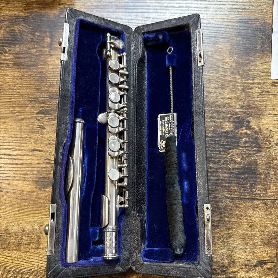 WILLIAM S. HAYNES HECHO A MANO PLATA ESTERLINA PICCOLO 4 dígitos serie BONITO Foto 2 de 4