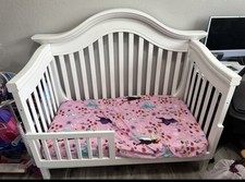 Cuna Madera Resistente 4-in-1 Convertible Crib for Babies