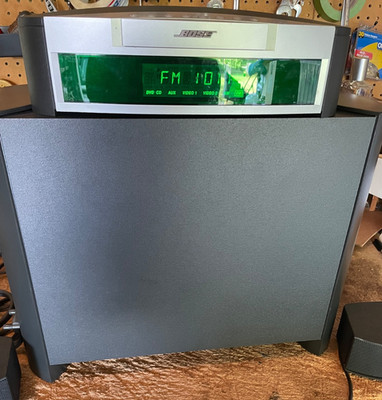 BOSE 3-2-1 HOME ENTERTAINMENT SYSTEM