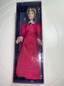 collectable disney dolls