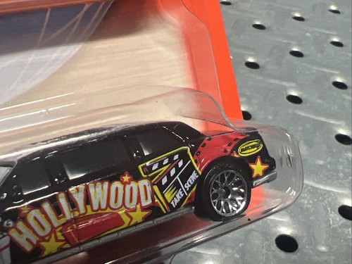 Matchbox Around the World #21 Hollywood Limousine 1/64 Scale NIP TH LOGO - Picture 7 of 12