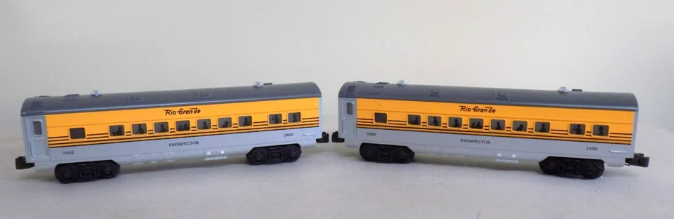 Williams Trains Rio Grande O-27 Streamliner 4 Car Passenger Set Stock #STRO2716 - Image 4 of 4