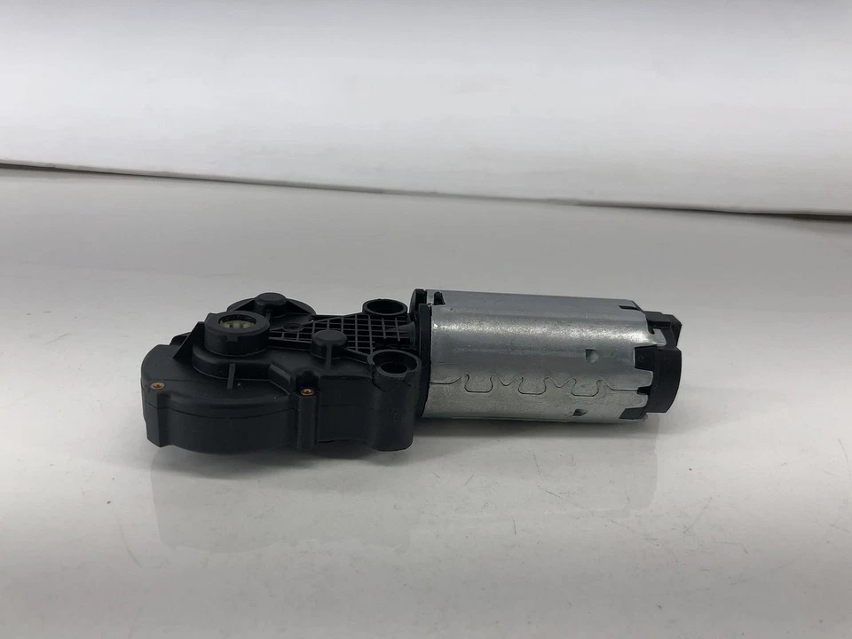 10-16 MERCEDES BENZ GL350 REAR LEFT DRIVER SIDE THIRD ROW SEAT MOTOR OEM - Image 4 of 4