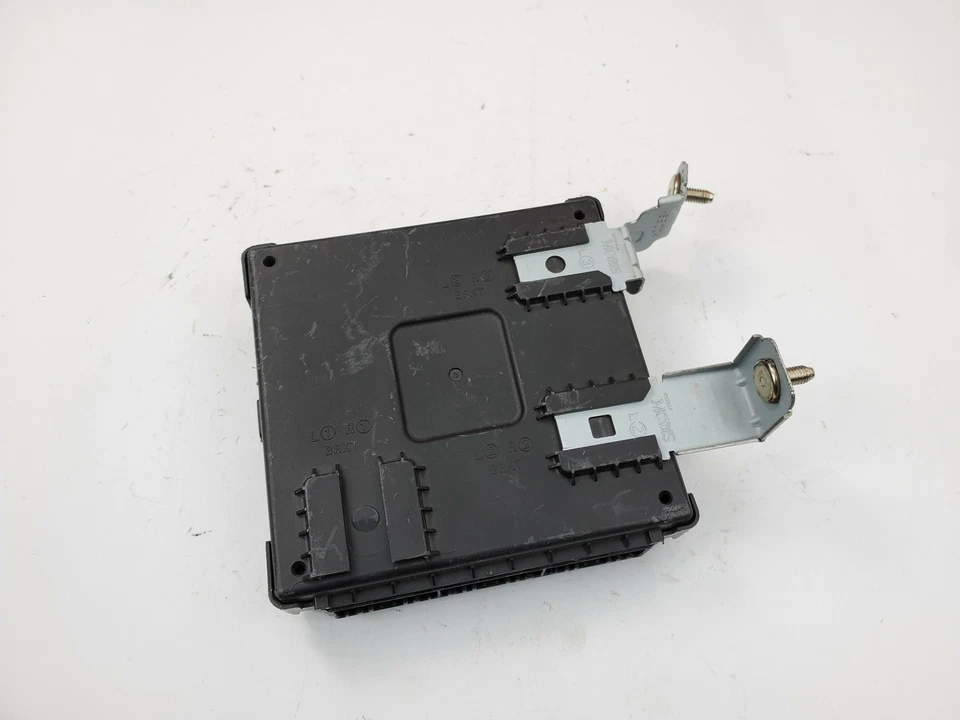 2019 Hyundai Tucson  Body Comfort Control Module BCM 116RA-003146 OEM - Image 4 of 4