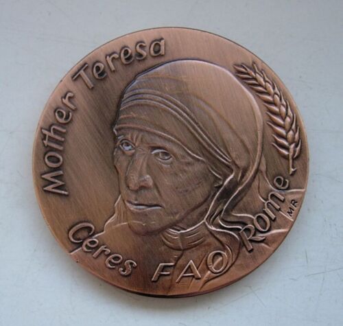 MOTHER TERESA, Calcutta, INDIA,  NOBEL PRIZE , FAO, Holy year, medal - Picture 1 of 2