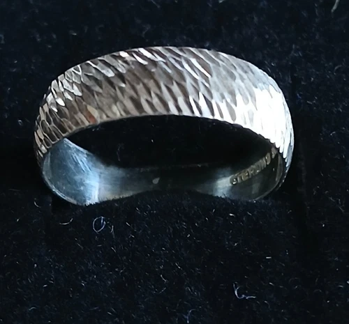 vintage 5mm 925 sterling silver band/ Patterned/ Wt 2.63g/ UK size O 1/2/ EXC