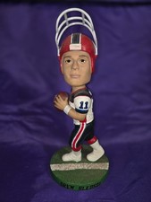 10 Amazing Ways to Decorate the Ultimate Sports-Themed Man Cave 28