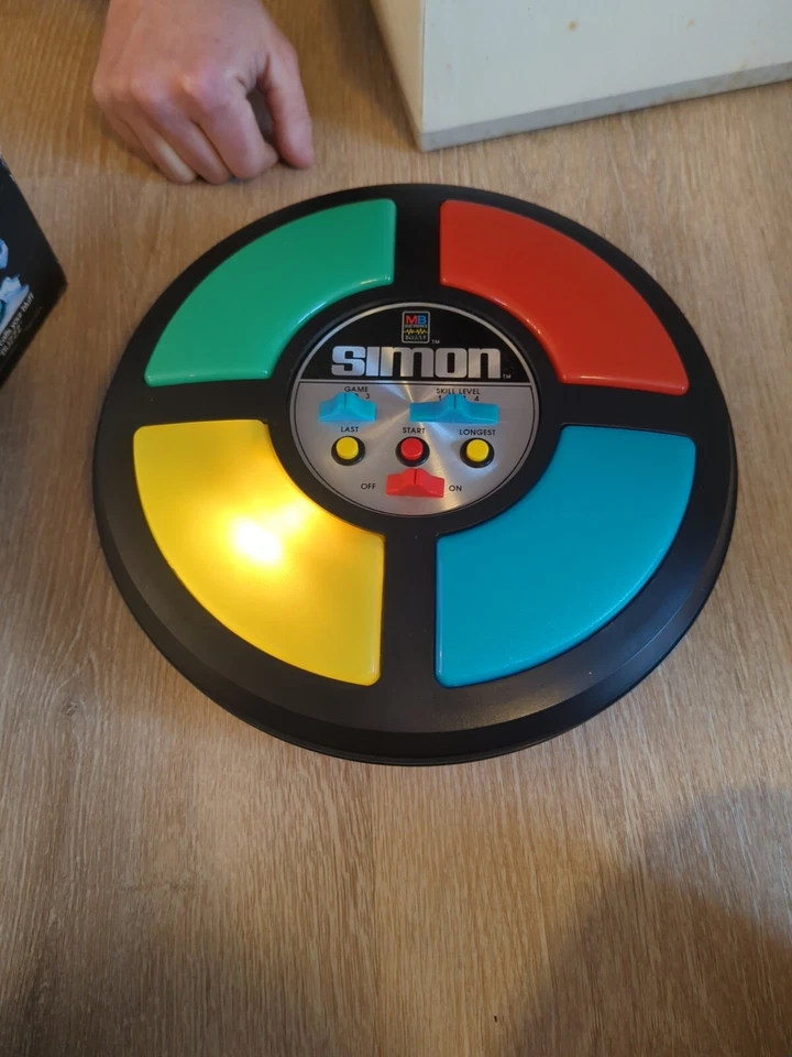 Milton Bradley MB 1978 Simon Says juego electrónico caja original vintage funciona Foto 4 de 4