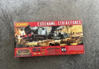 Hornby R1147 "Codename: Strike Force" OO Gauge Train Set not complete￼
