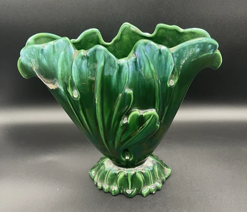 VTG Royal Haeger Green Drip Glaze Acanthus Flatsided Vase Sculptural 11” w Foil