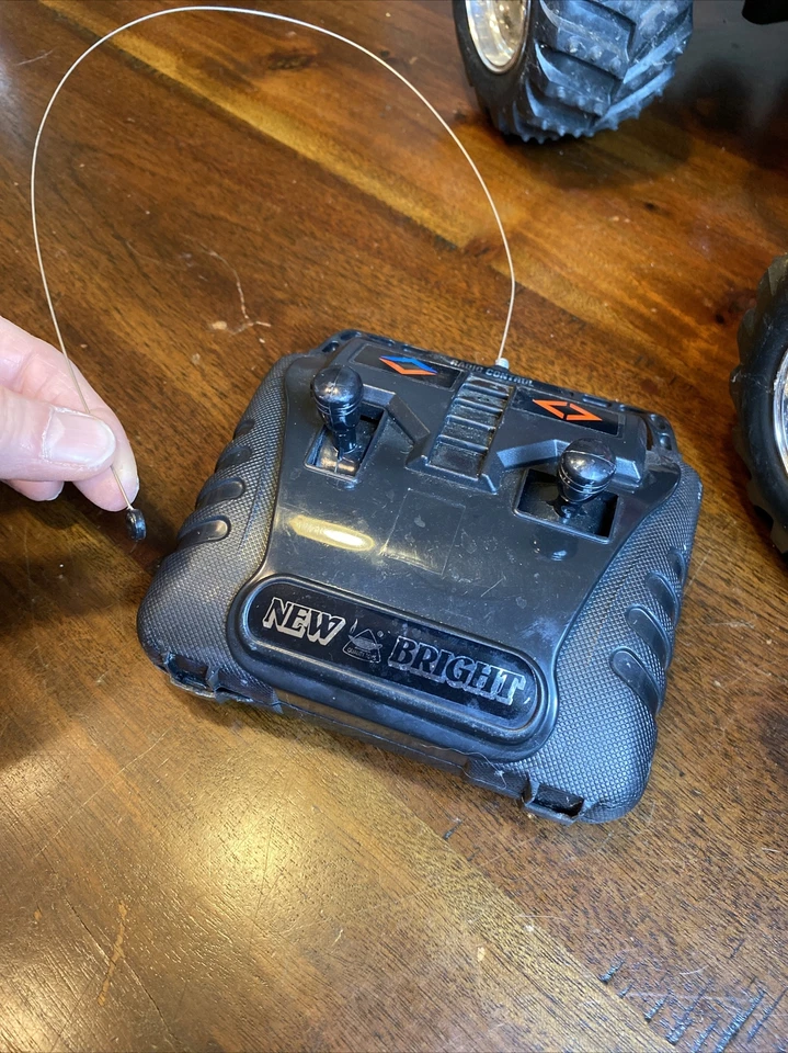 New Brite Toyota Tundra R/C Truck w Remote! No Battery 49 MHZ Red 16” Retired - Image 2 of 4