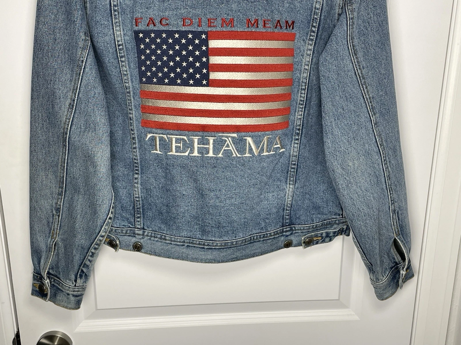 VTG Tehama-Clint Eastwood American Flag Embroidered Denim/Jean Jacket Unisex S - product detail image 21