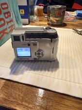 Olympus CAMEDIA C-725 Ultra Zoom 3.0MP Digital Camera - Silver