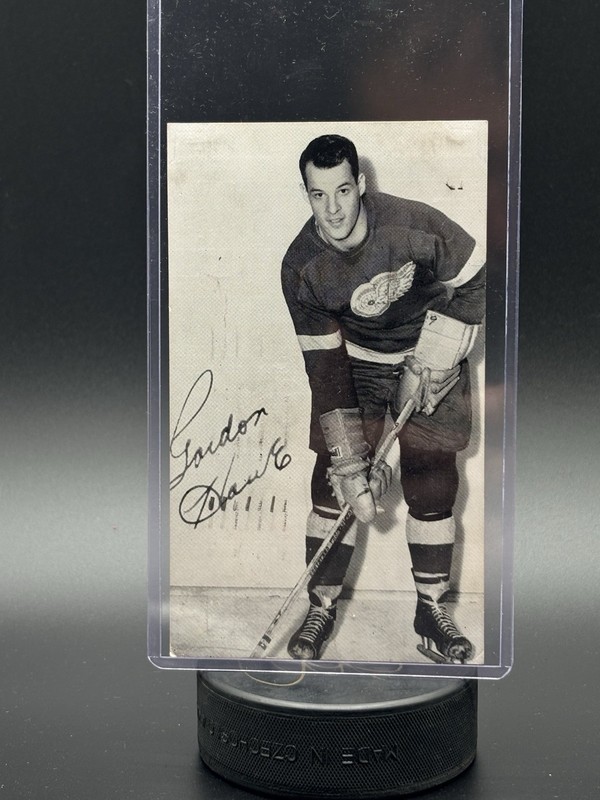 Gordie Howe Signed  Postcard J. D. McCarthy 